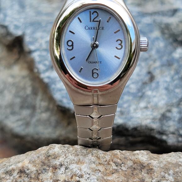 Vintage Watches Carriage by Timex Ladies Watch Silver Dial Quartz Bracelet - Picture 4 of 10